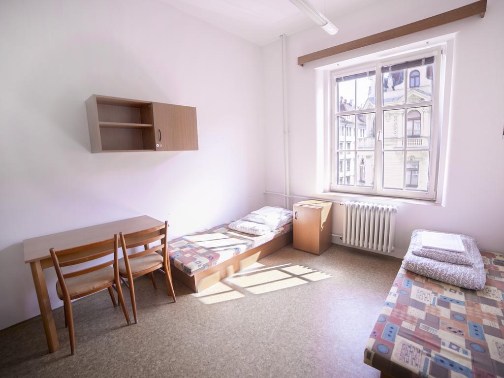 Dizzy Daisy Hostel プラハ 部屋 写真