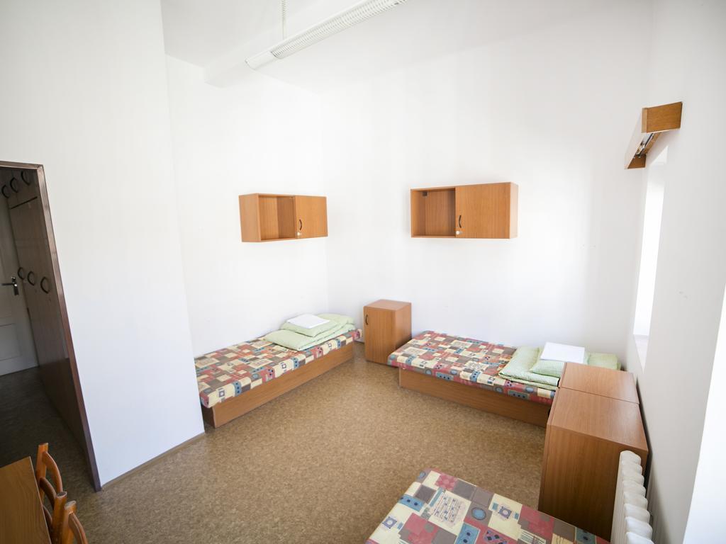 Dizzy Daisy Hostel プラハ 部屋 写真