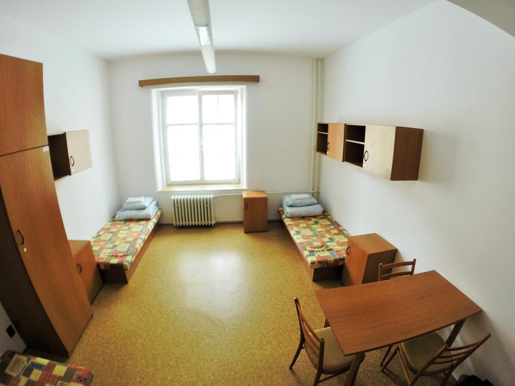 Dizzy Daisy Hostel プラハ 部屋 写真